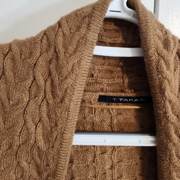T Tahari Knee Length Brown Cable Knit Cardigan Sweater | Size Med - Picture 4 of 8